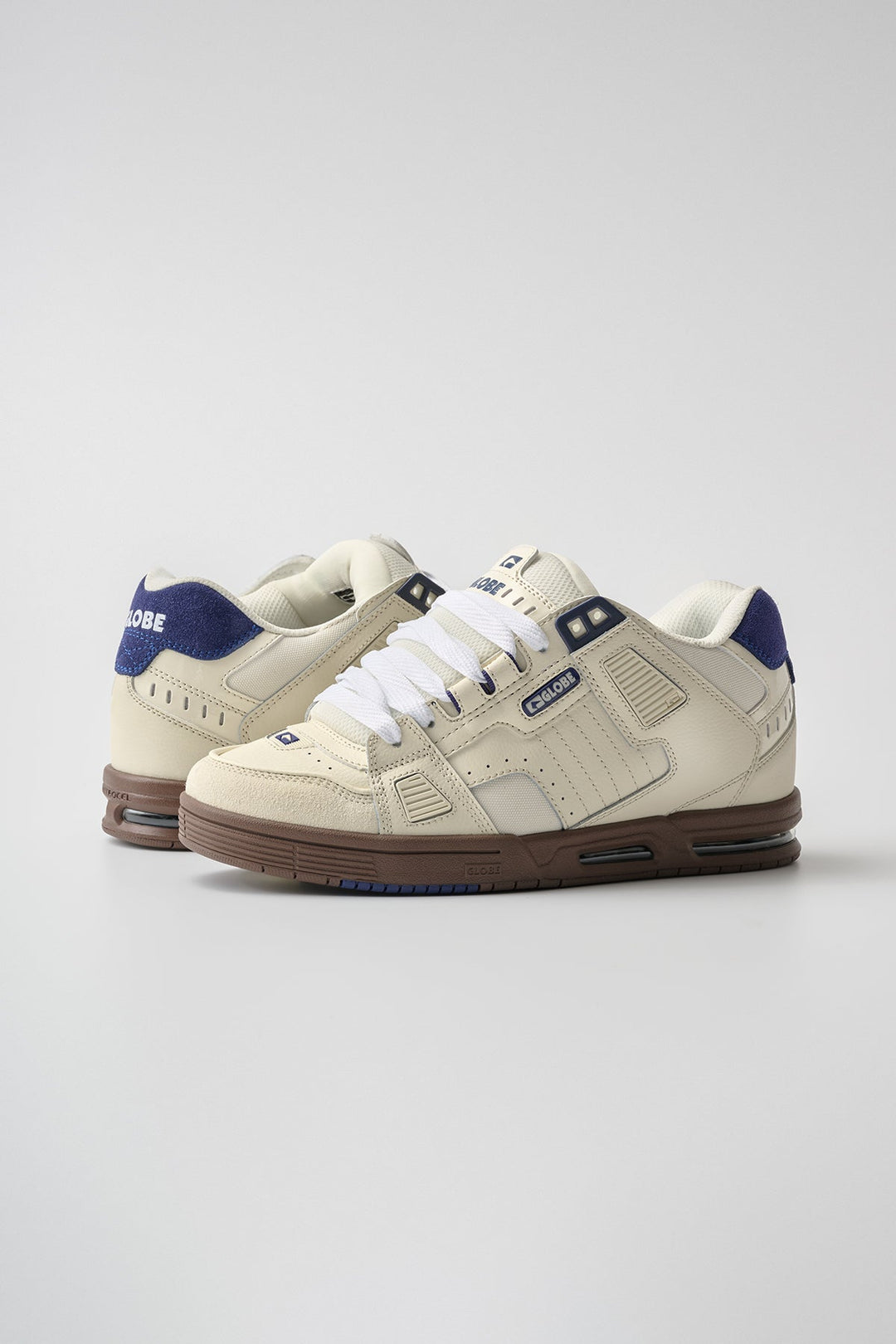 SABRE - ANTIQUE WHITE/BLUE
